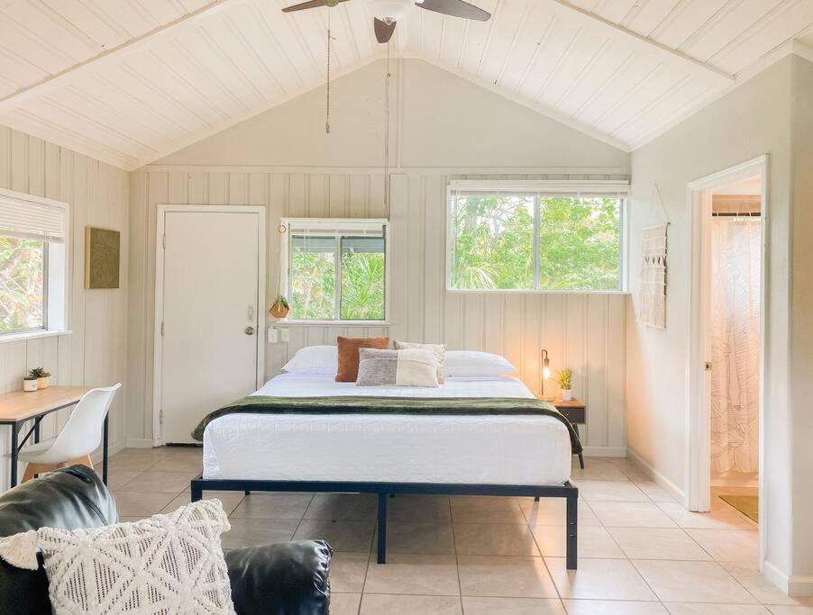 Monstera Bungalow, Spacious, King Bed, Big Kitchen Keaau Exterior foto